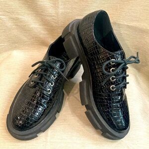 RAID Sz 37 Lace Up  Croc Embossed Dark Academia Wednesday Addams Oxford Shoes